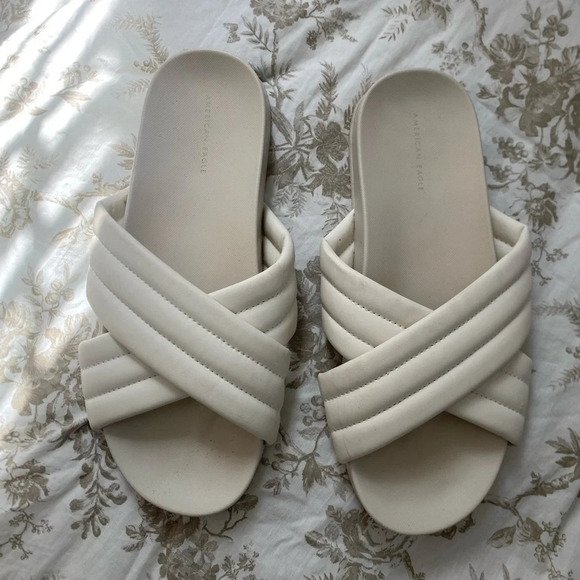 American Eagle Sandals - Picture 1 of 3